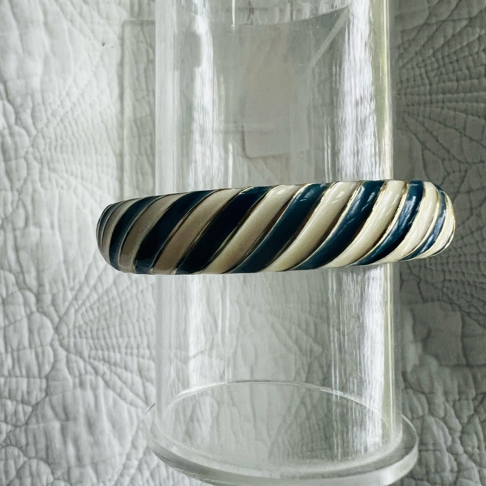 Fornash Blue and Cream Striped Bracelet